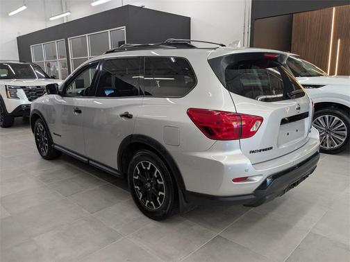 2020 Nissan Pathfinder SL 4WD