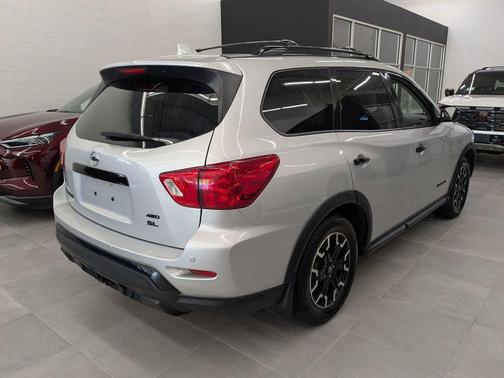 2020 Nissan Pathfinder SL 4WD