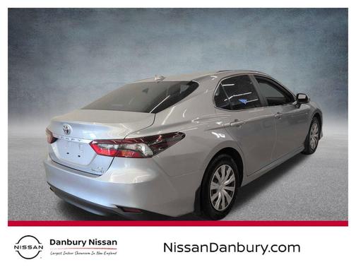 2024 Toyota Camry Hybrid LE