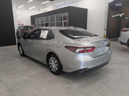 2024 Toyota Camry Hybrid LE