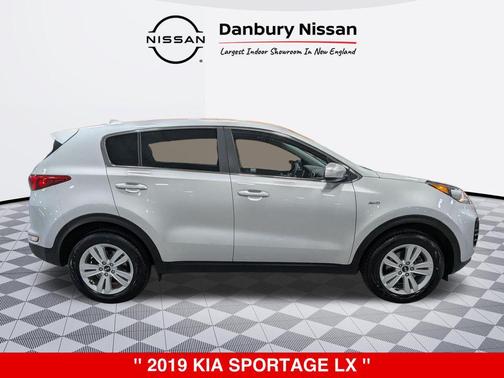 Sparkling Silver 2019 Kia Sportage LX