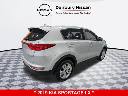 Sparkling Silver 2019 Kia Sportage LX