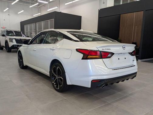 2023 Nissan Altima SR Intelligent AWD