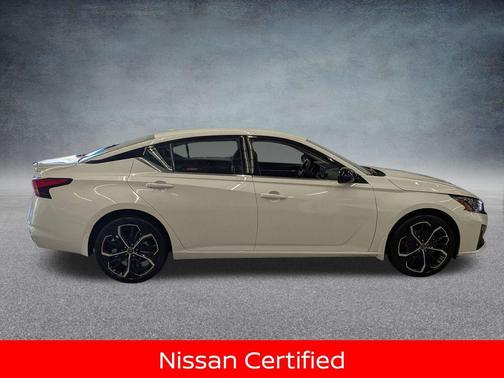 2023 Nissan Altima SR Intelligent AWD