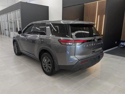 2024 Nissan Pathfinder S 4WD