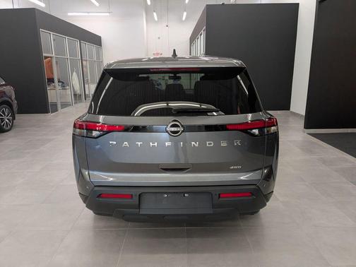 2024 Nissan Pathfinder S 4WD