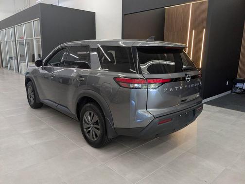 2024 Nissan Pathfinder S 4WD