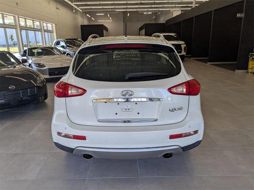 2016 INFINITI QX50 Base