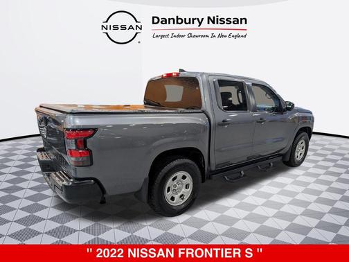 Gun Metallic 2022 Nissan Frontier S