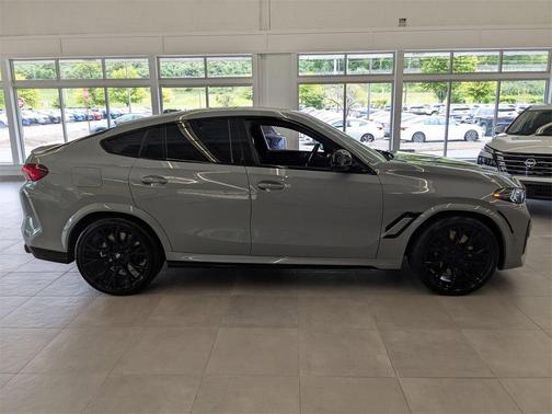 2025 BMW X6 M Base