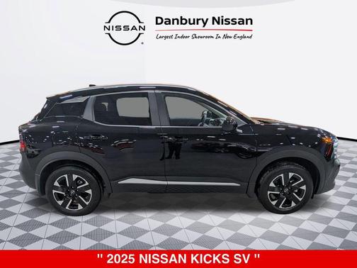 2025 Nissan Kicks SV
