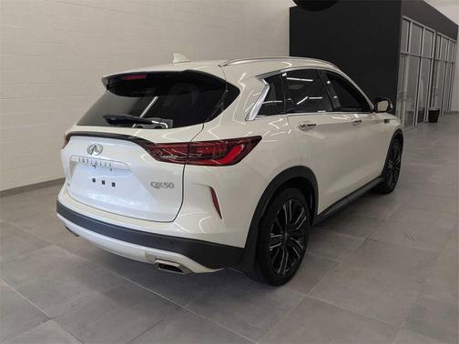 2022 INFINITI QX50 LUXE AWD