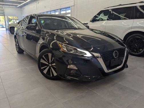 2020 Nissan Altima 2.5 SV
