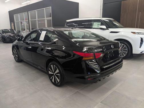 2020 Nissan Altima 2.5 SV