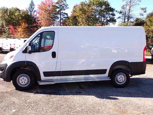 Bright White Clearcoat 2025 RAM ProMaster 2500 Tradesman