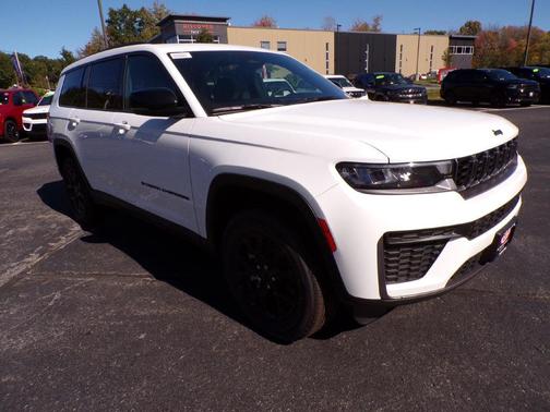 Bright White Clearcoat 2026 Jeep Grand Cherokee L Altitude