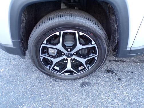 Silver Zynith Metallic Clearcoat 2026 Jeep Compass Limited