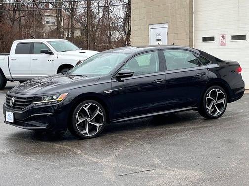 Deep Black Pearl 2020 Volkswagen Passat 2.0T R-Line