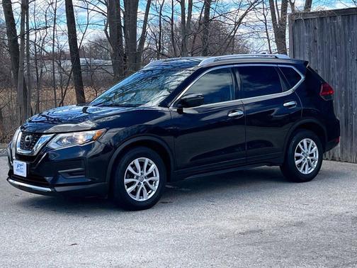 Magnetic Black Pearl 2020 Nissan Rogue SV
