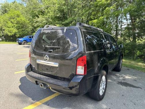 2011 Nissan Pathfinder S