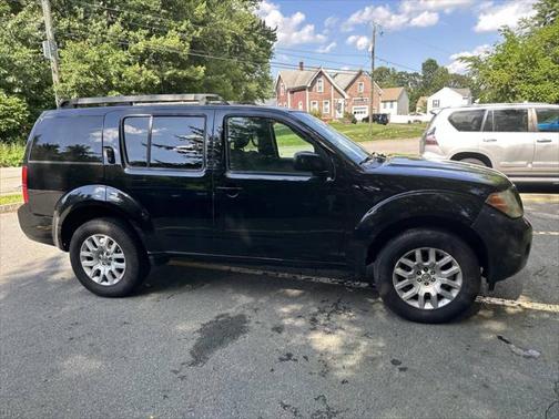 2011 Nissan Pathfinder S