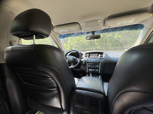 2013 Nissan Pathfinder SL