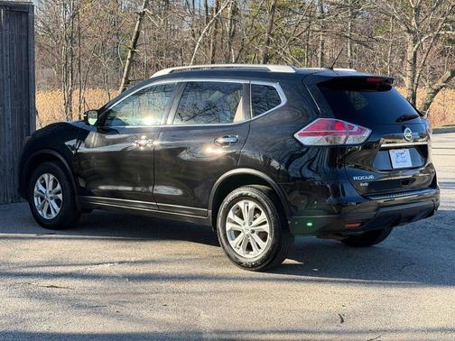 Magnetic Black 2016 Nissan Rogue SV