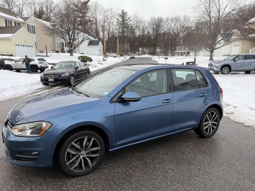 2016 Volkswagen Golf TSI SE 4-Door