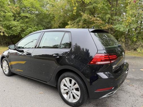 2018 Volkswagen Golf TSI SE