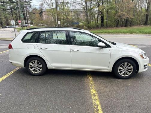 2017 Volkswagen Golf SportWagen TSI S