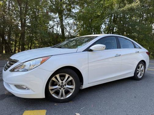 2011 Hyundai SONATA Limited