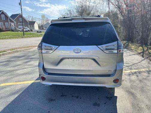 2019 Toyota Sienna SE Premium