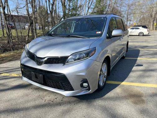 2019 Toyota Sienna SE Premium