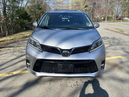 2019 Toyota Sienna SE Premium