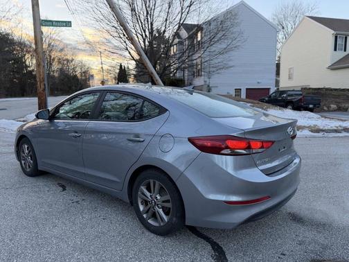 2017 Hyundai ELANTRA Limited
