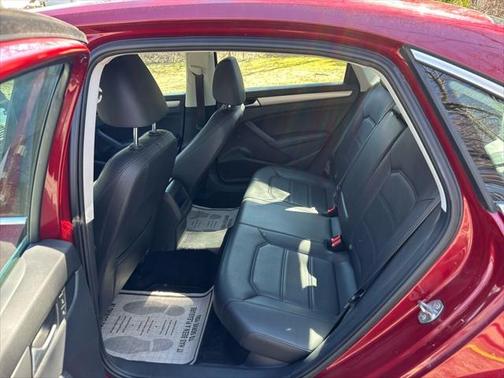 2015 Volkswagen Passat 1.8T Limited Edition