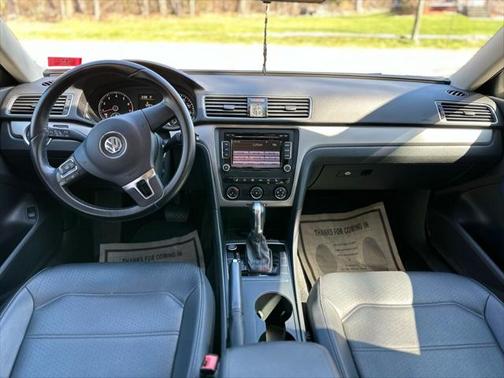 2015 Volkswagen Passat 1.8T Limited Edition