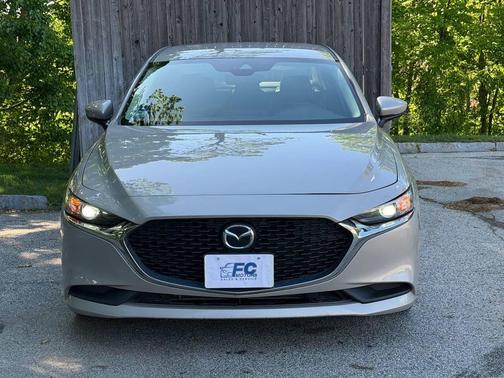 Tan 2022 Mazda Mazda3 FWD w/Select Package