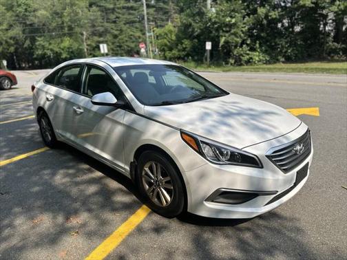 2017 Hyundai SONATA SE