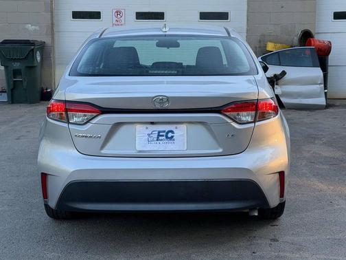 Classic Silver Metallic 2024 Toyota Corolla LE