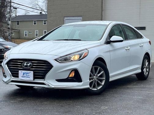 Quartz White Pearl 2018 Hyundai SONATA SE