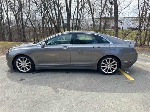 2014 Lincoln MKZ Base