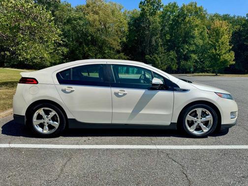 2013 Chevrolet Volt Base