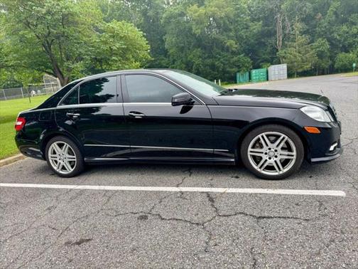 2010 Mercedes-Benz E-Class E 550 4MATIC Sedan 4D