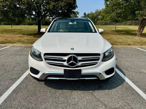 2017 Mercedes-Benz GLC 300 4MATIC