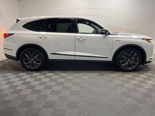 2023 Acura MDX 