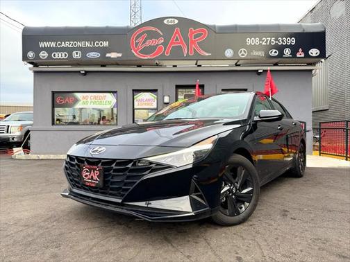 2022 Hyundai ELANTRA SEL