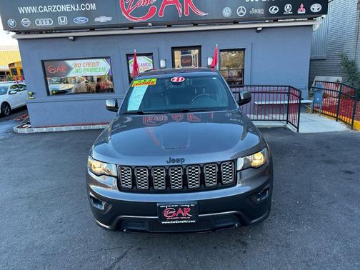 2021 Jeep Grand Cherokee Laredo