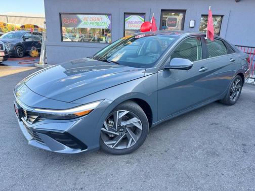 2024 Hyundai ELANTRA Limited