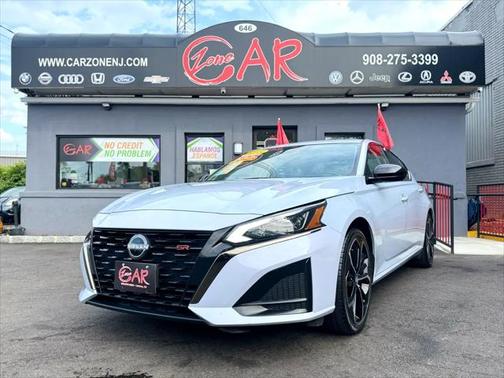 2023 Nissan Altima SR FWD